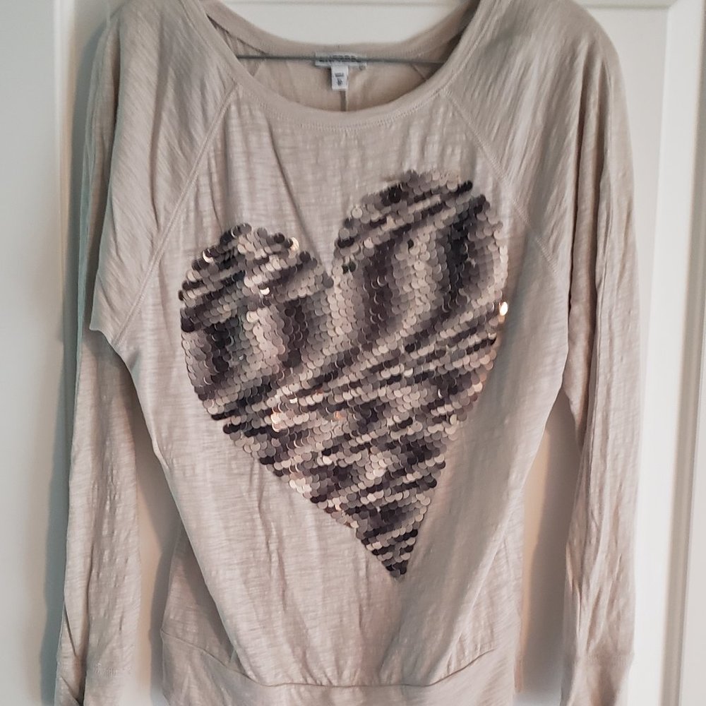 Sequins metallic heart shirt
